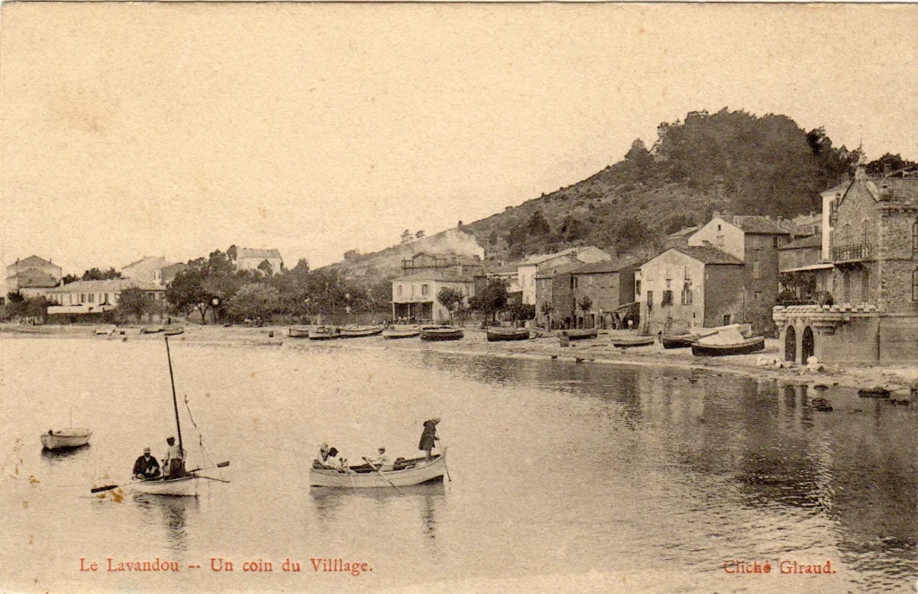 LE LAVANDOU um 1905 – Eine Ecke des Dorfes