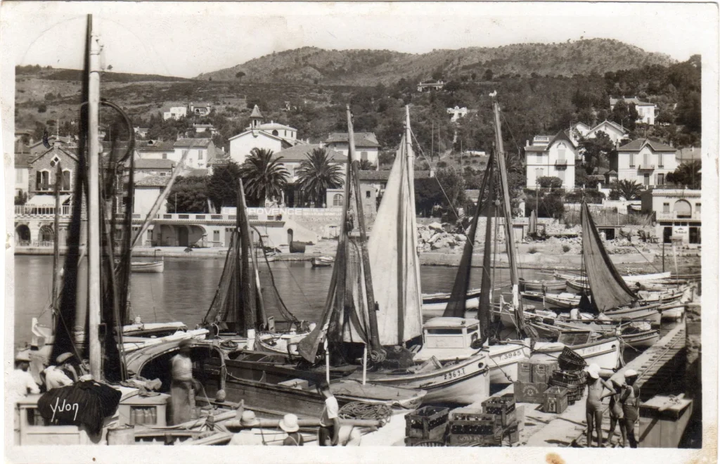 LE LAVANDOU rond 1933