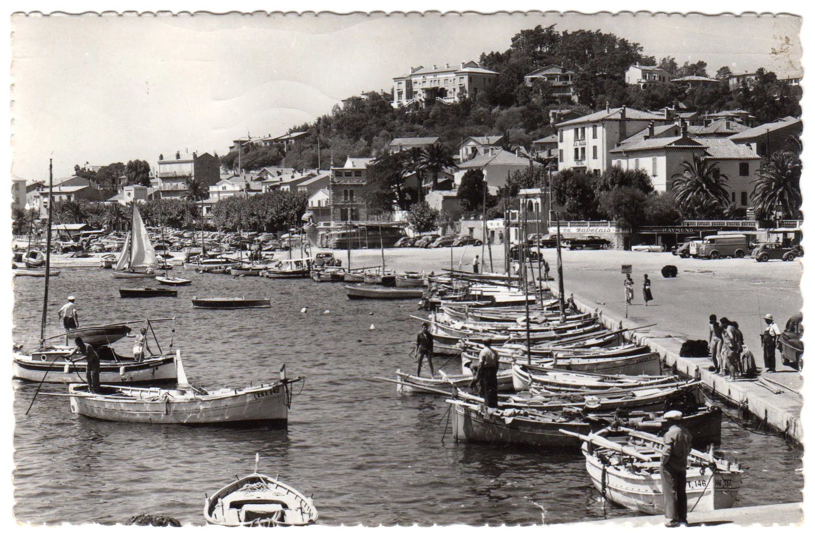 LE LAVANDOU circa 1958 - De haven (red. Foto Lemaire)