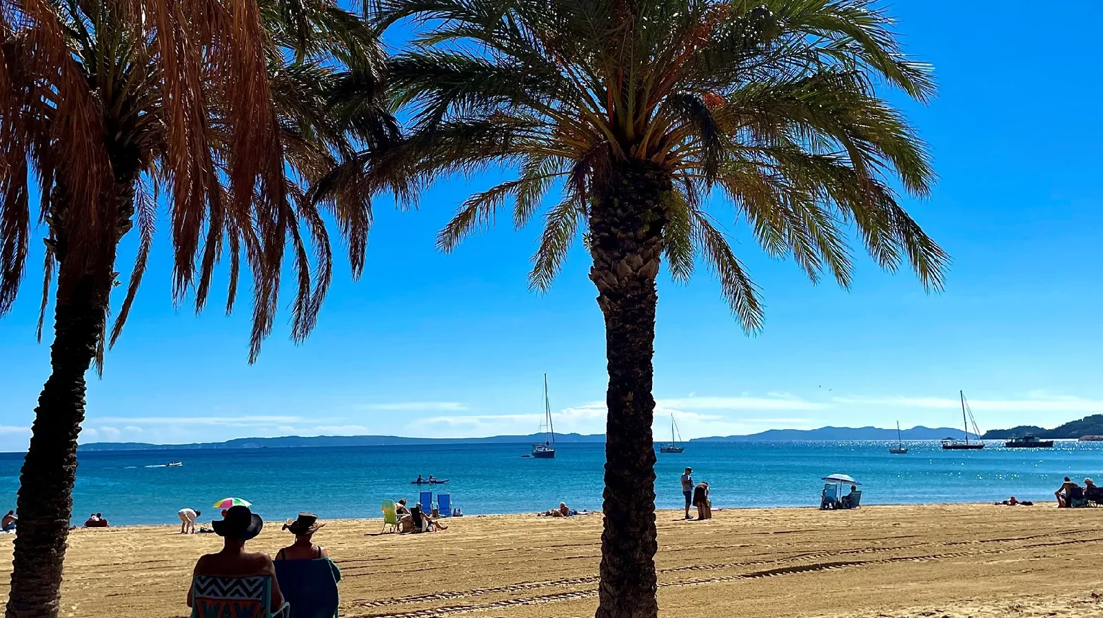 Het strand van Le Lavandou in het stadscentrum