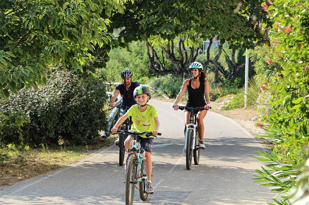 Vélo piste cyclable Le Lavandou