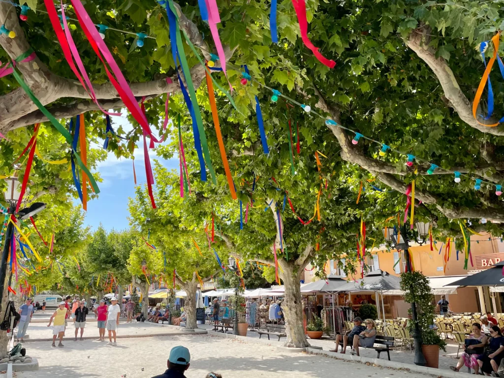 Provence atmosphere, pétanque Le Lavandou