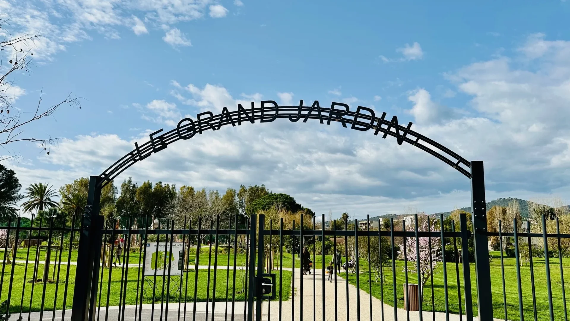 Le Grand Jardin Le Lavandou