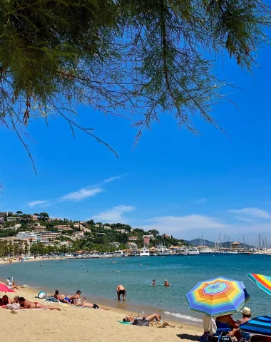 Plage centre-ville Le Lavandou
