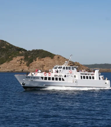 Departure by boat for Port-Cros, Le Levant