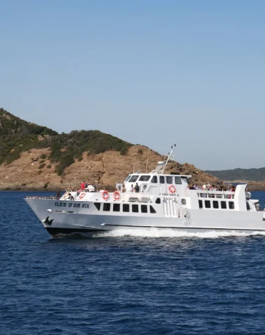 Departure by boat for Port-Cros, Le Levant