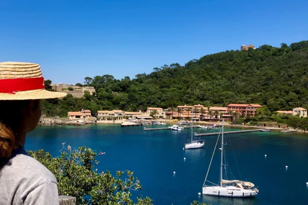 Wandeling in de gemeente Port-Cros in Hyères