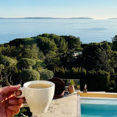 Le Lavandou hotel rental breakfast