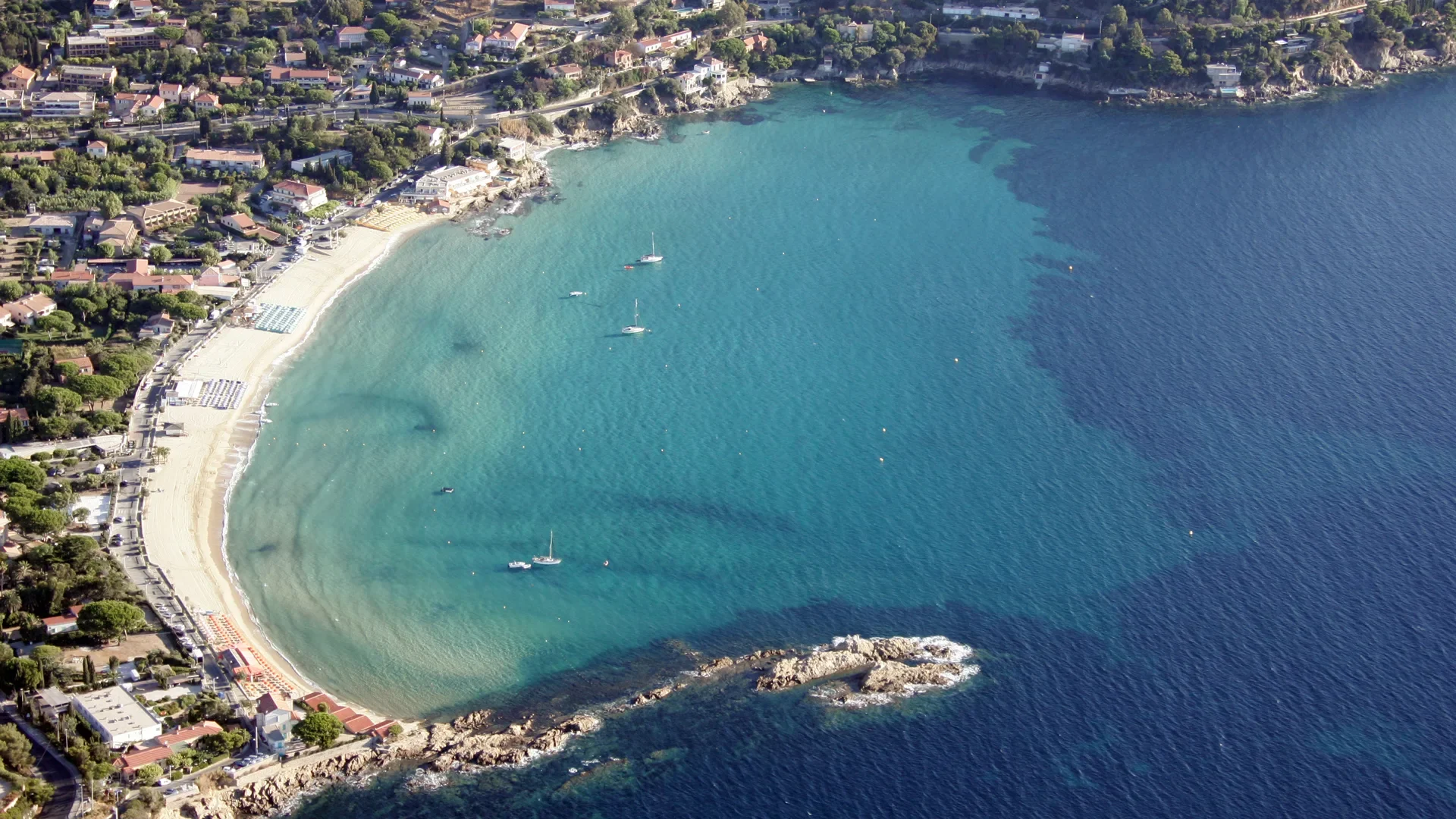 Plage Saint-Clair, Le Lavandou